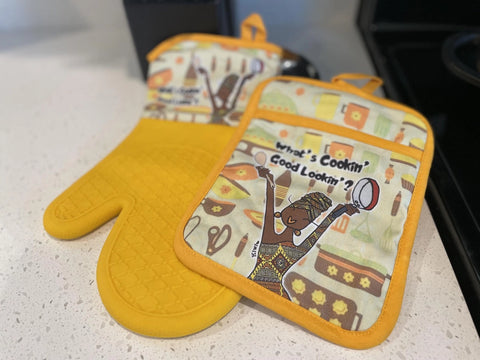 What’s Cookin’ Good Lookin' Oven Mitt & Potholder Set